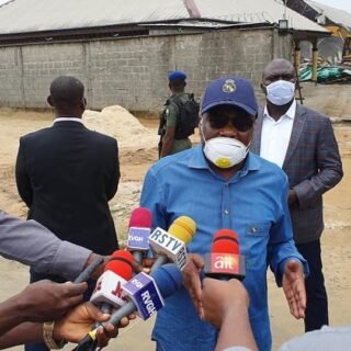 #COVID19 : Gov. Wike Demolishes Prodest Hotel, Arrest P.A and Constructs Gate - Lockdown Abia State Borders 23 EXqFbAaXQAA1Wih 1